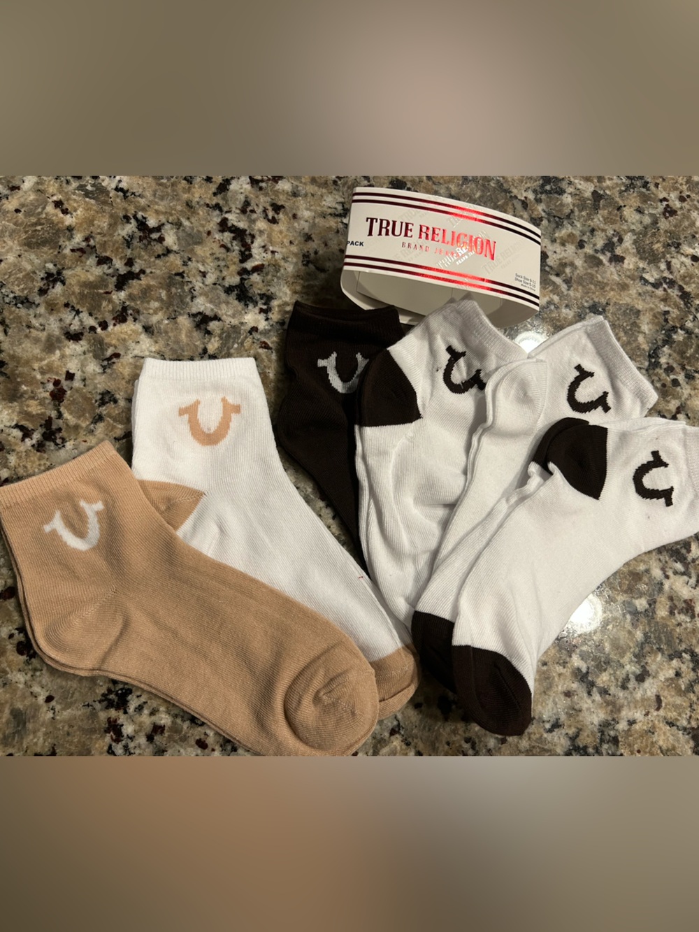 True Religion Women’s Ankle Sock 6-Pack in White, Black, and Tan set of 6 NWT